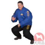 ドッグショーやIGP訓練試験に合う軽量な防御スーツ